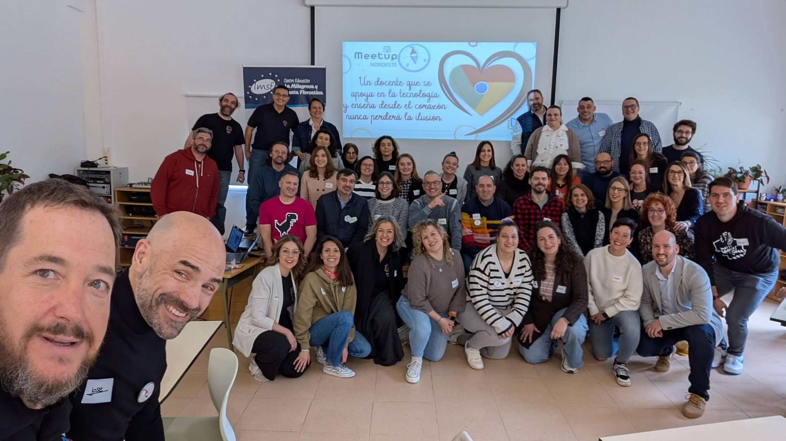 Foto de grupo de los participantes del tercer MeetUp de la zona Noroeste